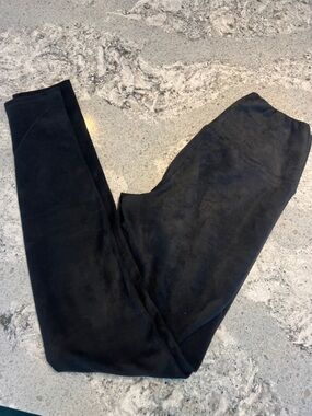 Aritzia Wilfred Free Daria Faux Suede Leggings - Black - Size Medium